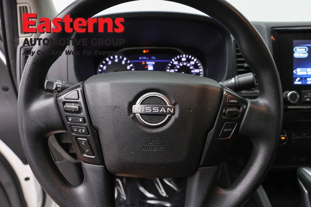 Used 2022 White Nissan S image 10