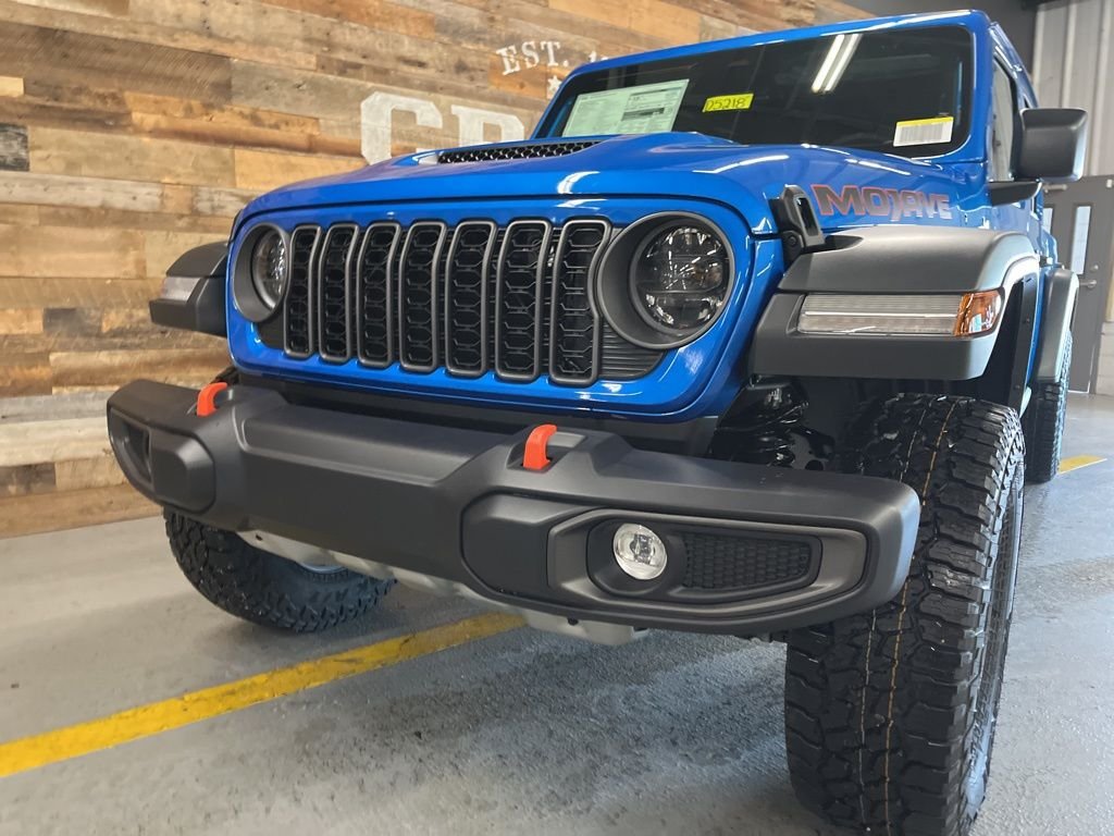 New 2026 Hydro Blue Pearl-Coat Exterior Paint Jeep Mojave image 10