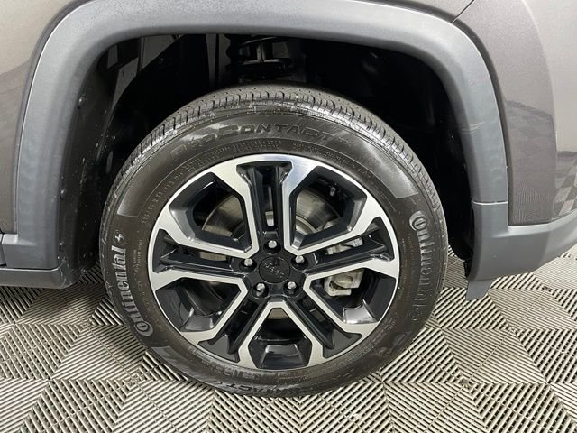 Used 2023 Gray Jeep Limited image 9
