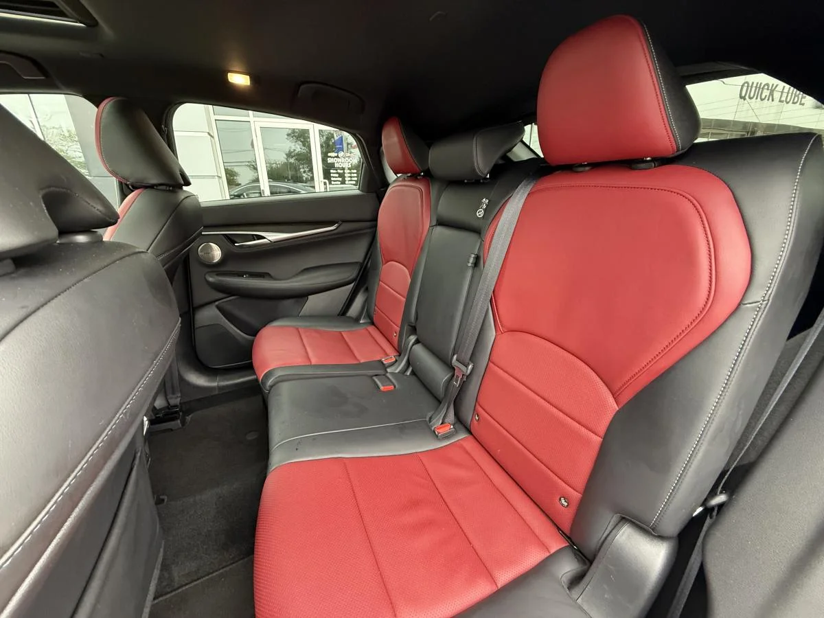 Used 2022 Grey INFINITI Sensory image 17