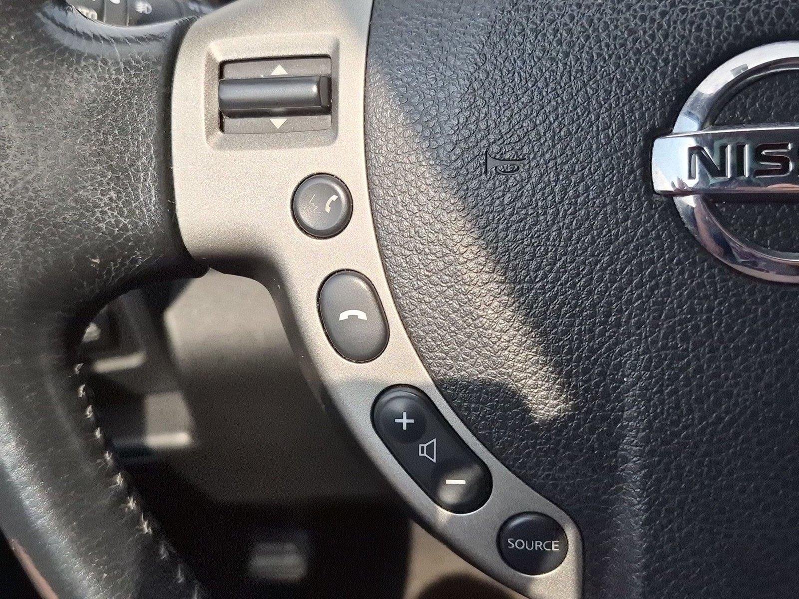 Used 2012 Platinum Graphite Nissan SL image 20