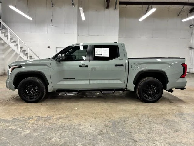 Used 2025  Toyota SR5 image 4