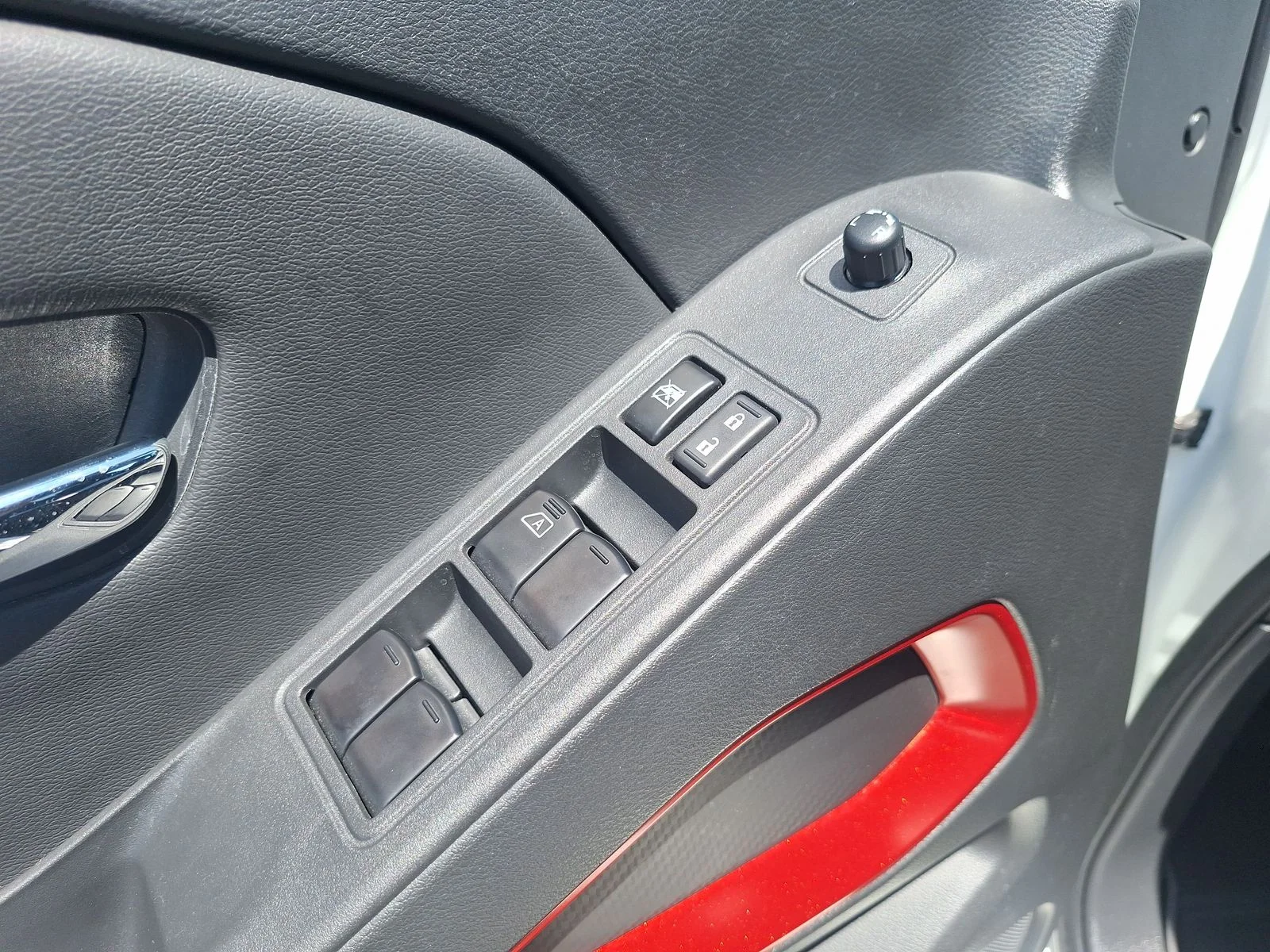Used 2025 White Nissan PRO-4X image 11
