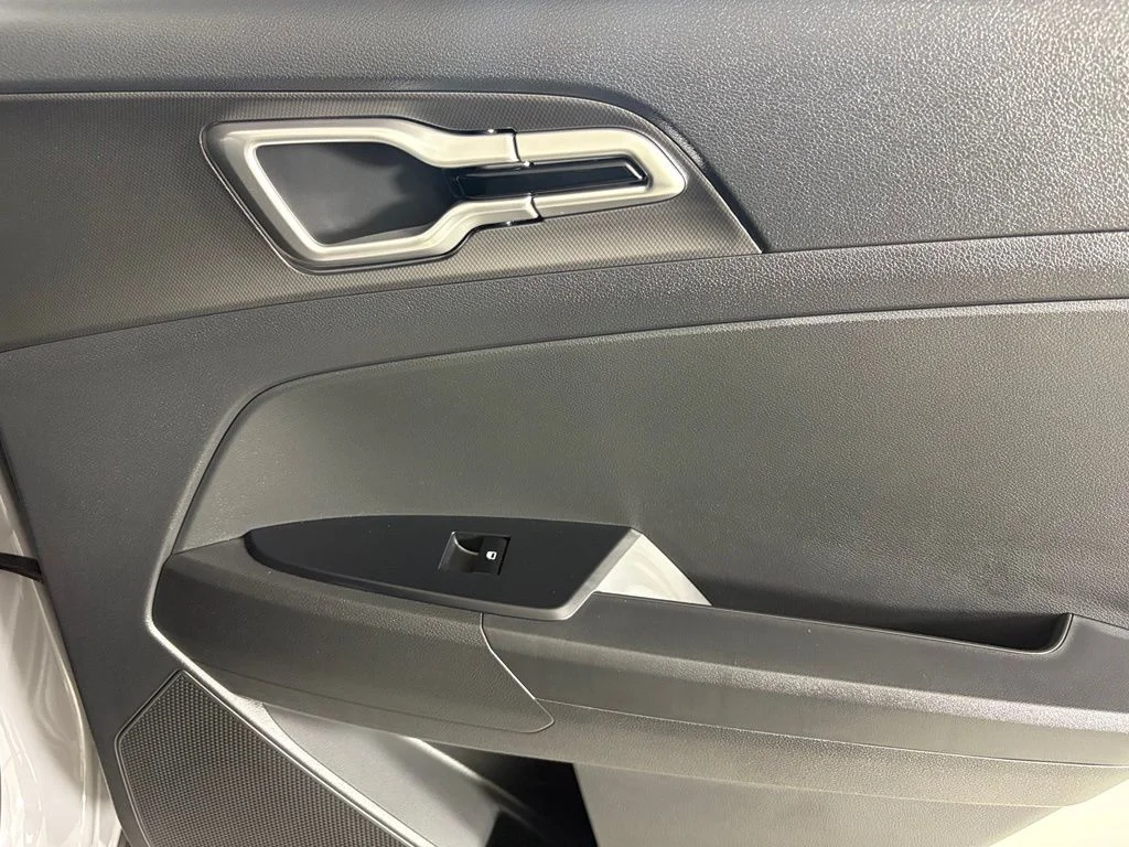 New 2027 Wolf Gray Kia S image 15