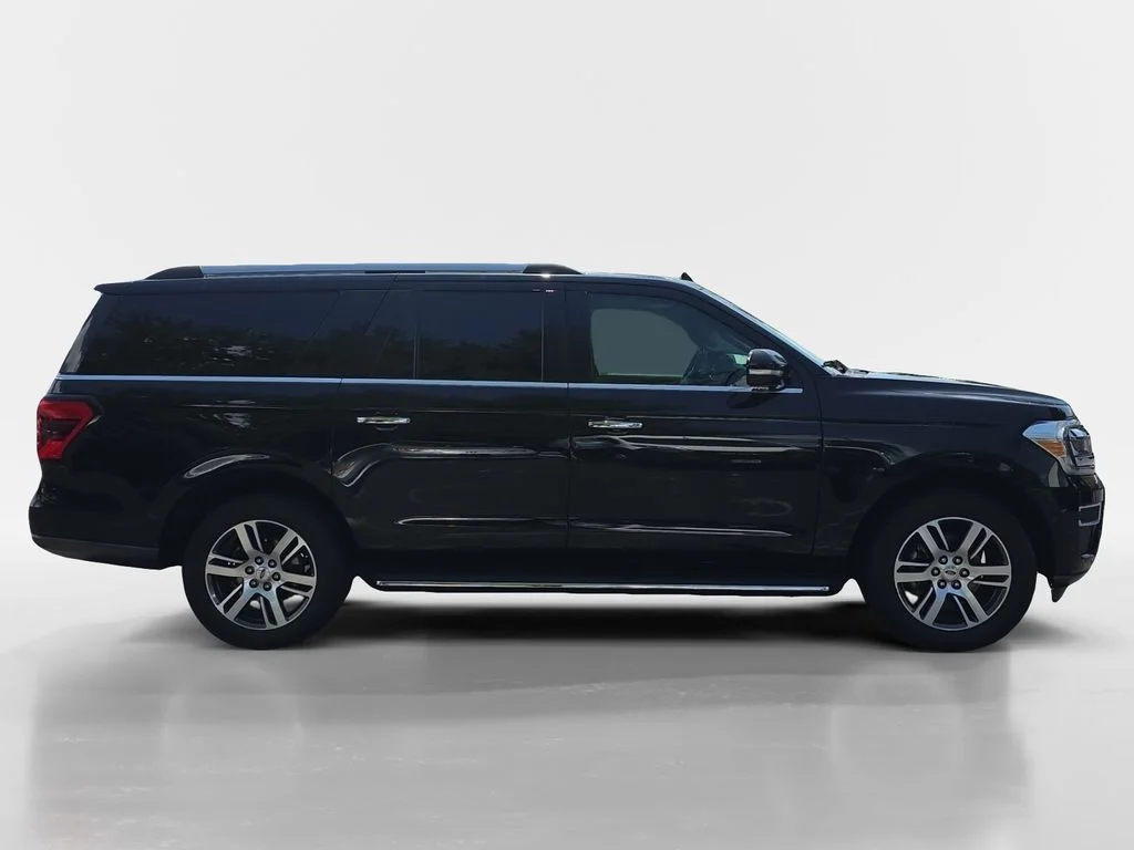 Used 2022 Black Metallic Ford Limited image 3