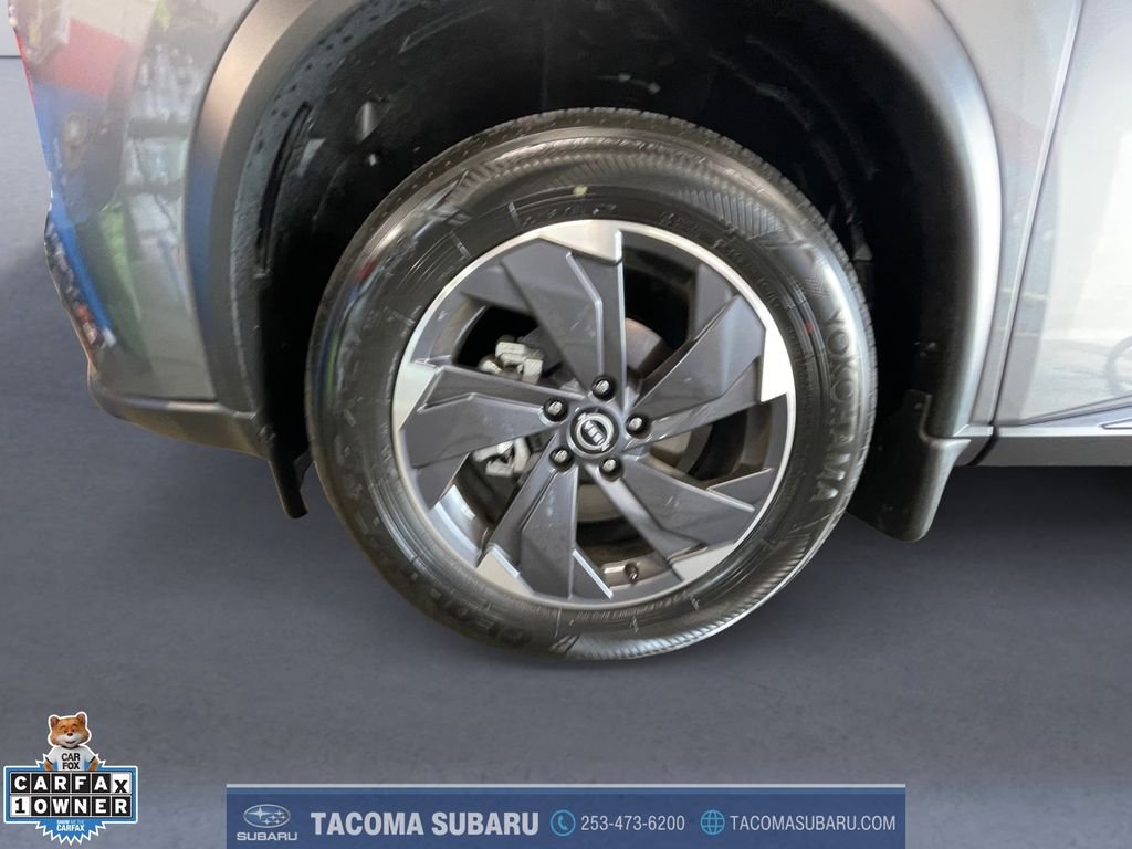 Used 2025 Gray Nissan SV image 9