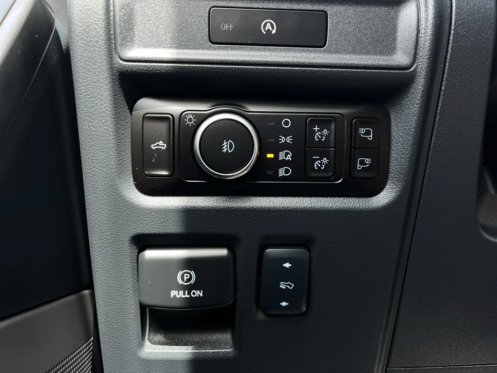 2025 Ford F-150 Lariat - Photo 24
