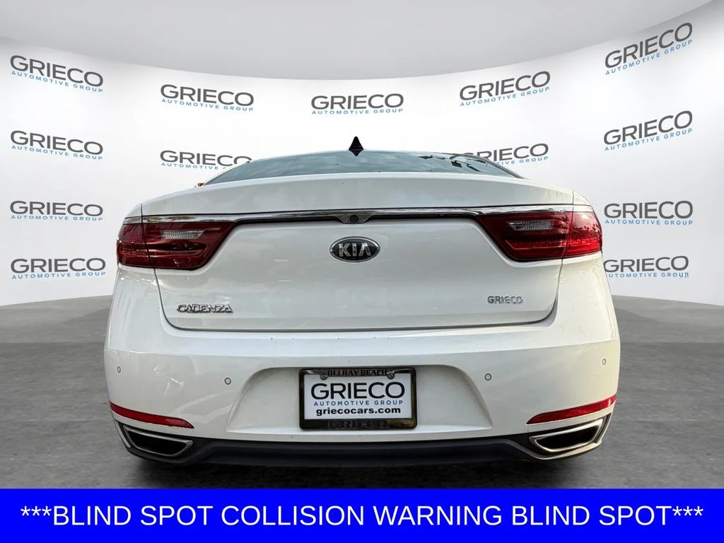 Used 2019 White Kia Technology image 6