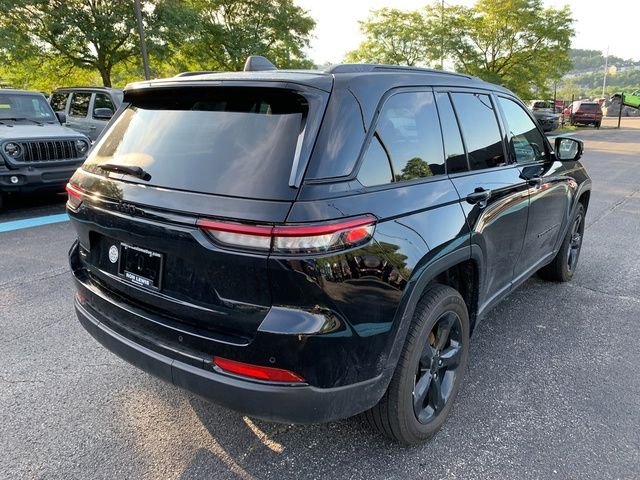 Used 2023 Black Jeep Altitude X image 6