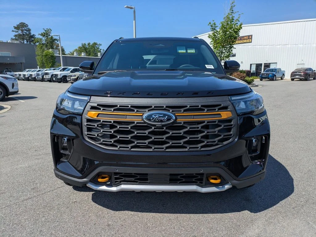 New 2026 Agate Black Metallic Ford Tremor image 9