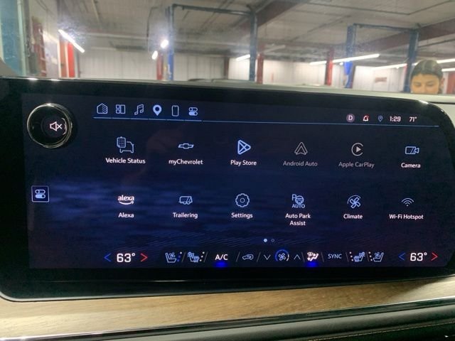Used 2025 Black Chevrolet High Country image 6