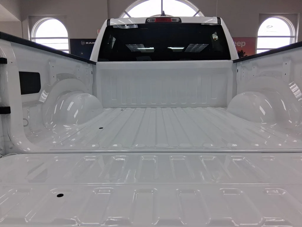 New 2026 Bright White Clear-Coat Exterior Paint RAM Big Horn/Lone Star image 6
