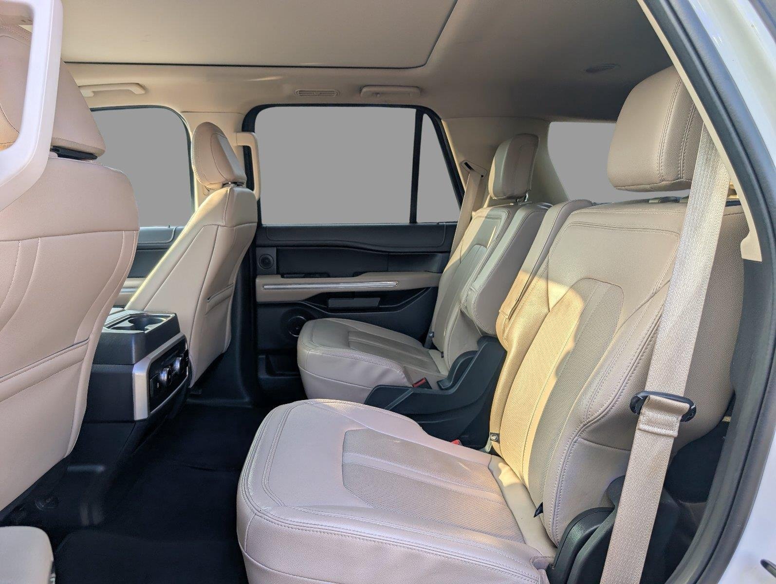 Used 2024 Oxford White Ford Limited image 36