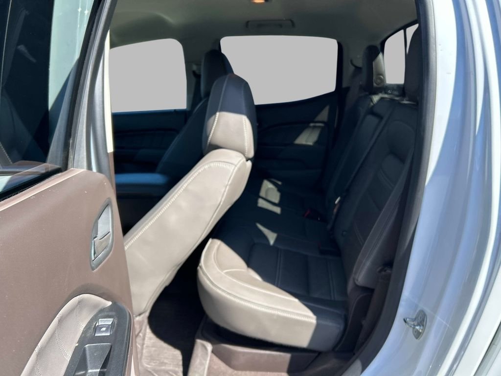 Used 2022 White GMC Denali image 11