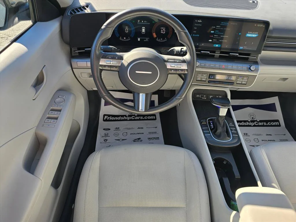 Used 2025 Gray Hyundai SEL image 3