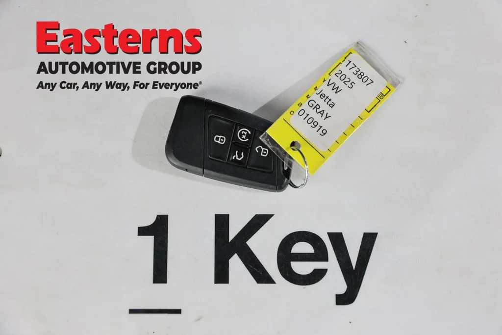 Used 2025 Gray Volkswagen 1.5T SE image 24