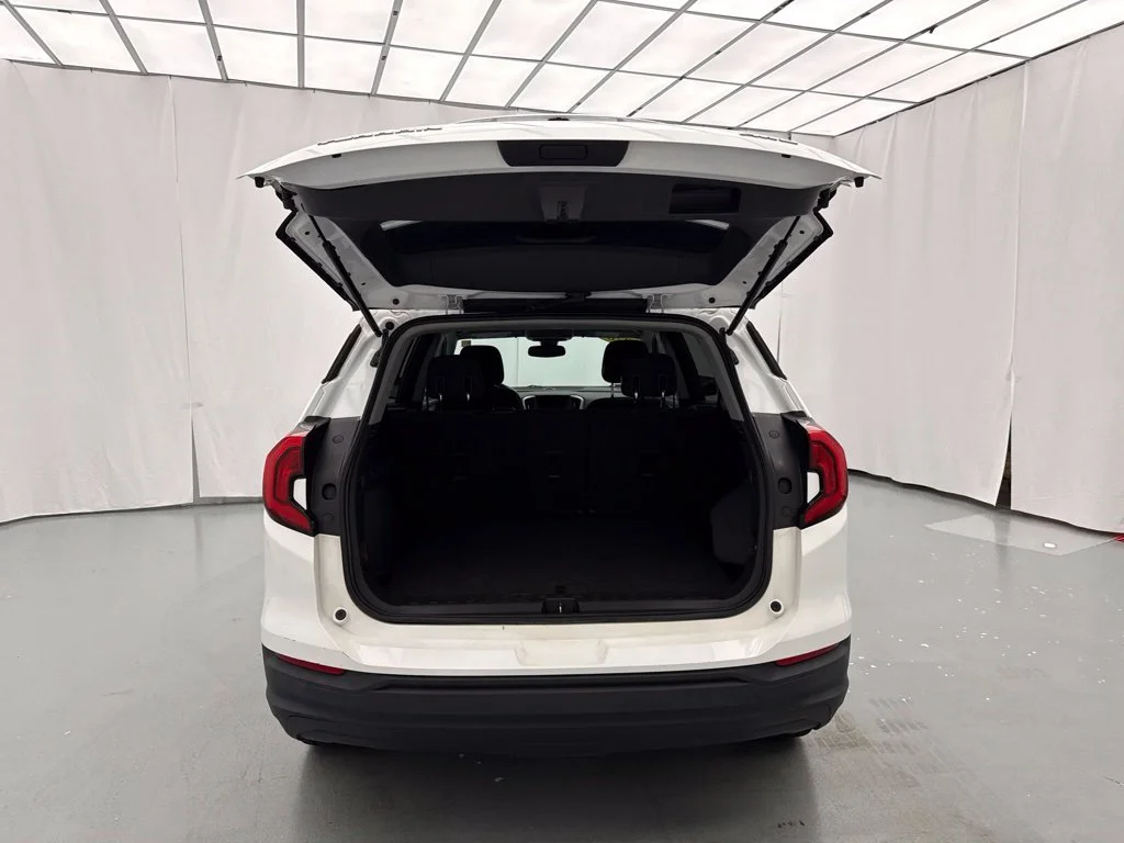 2020 GMC Terrain SLE SUV Slide 8