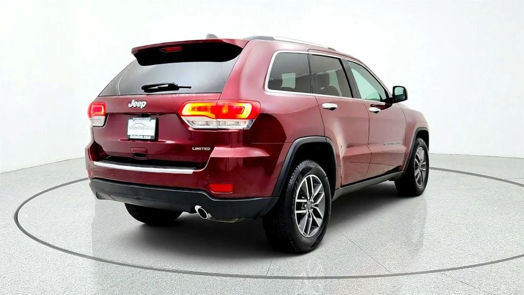 Used 2019 Velvet Red Pearlcoat Jeep Limited 4x2 image 5
