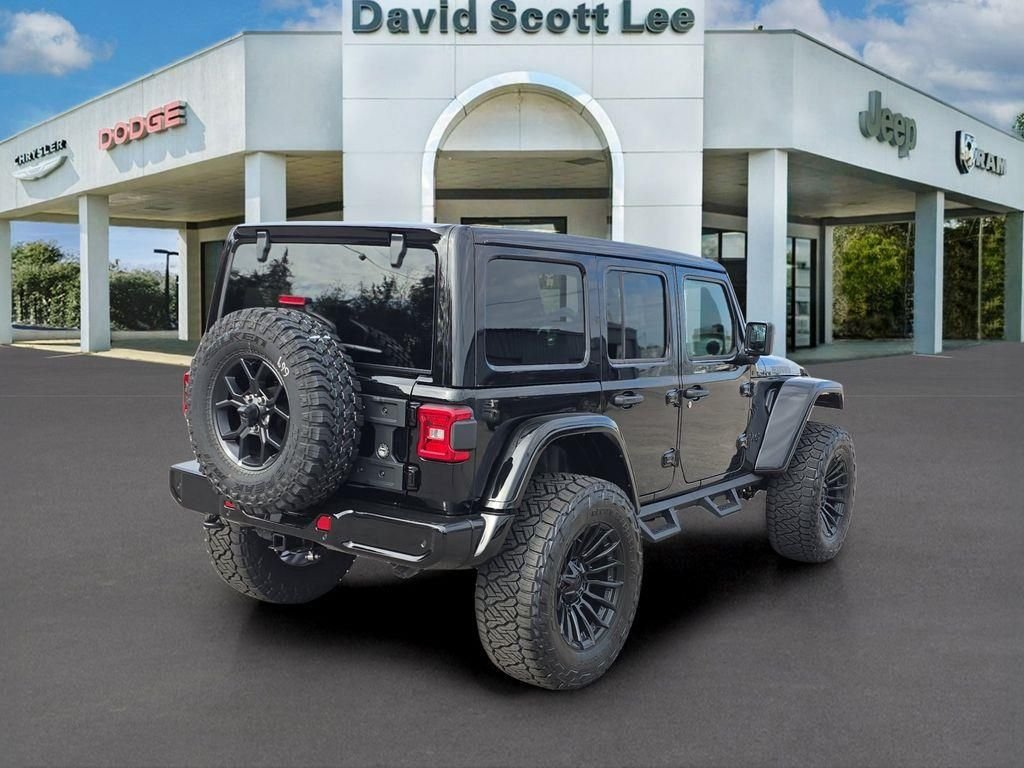 2025 Jeep Wrangler 4-Door Willys - Photo 6