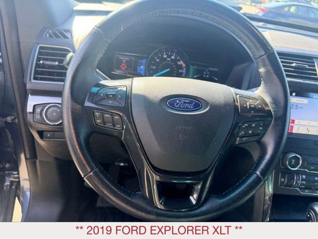Used 2019 Blue Ford XLT image 12