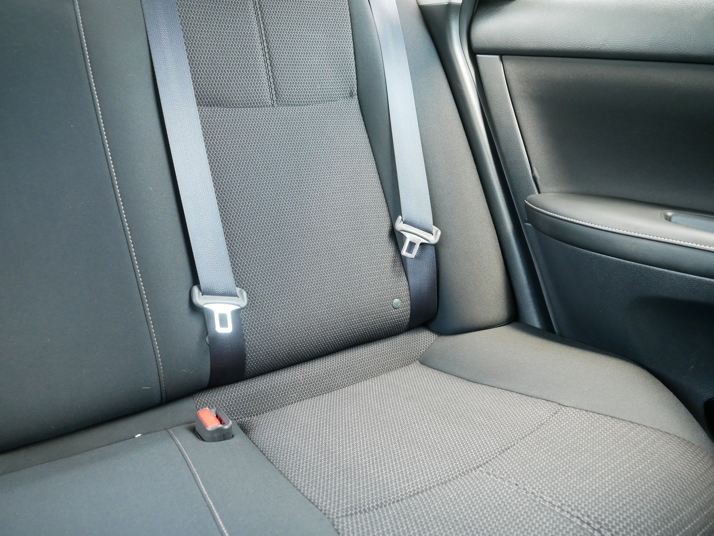 Used 2017 Deep Blue Pearl Nissan S image 14
