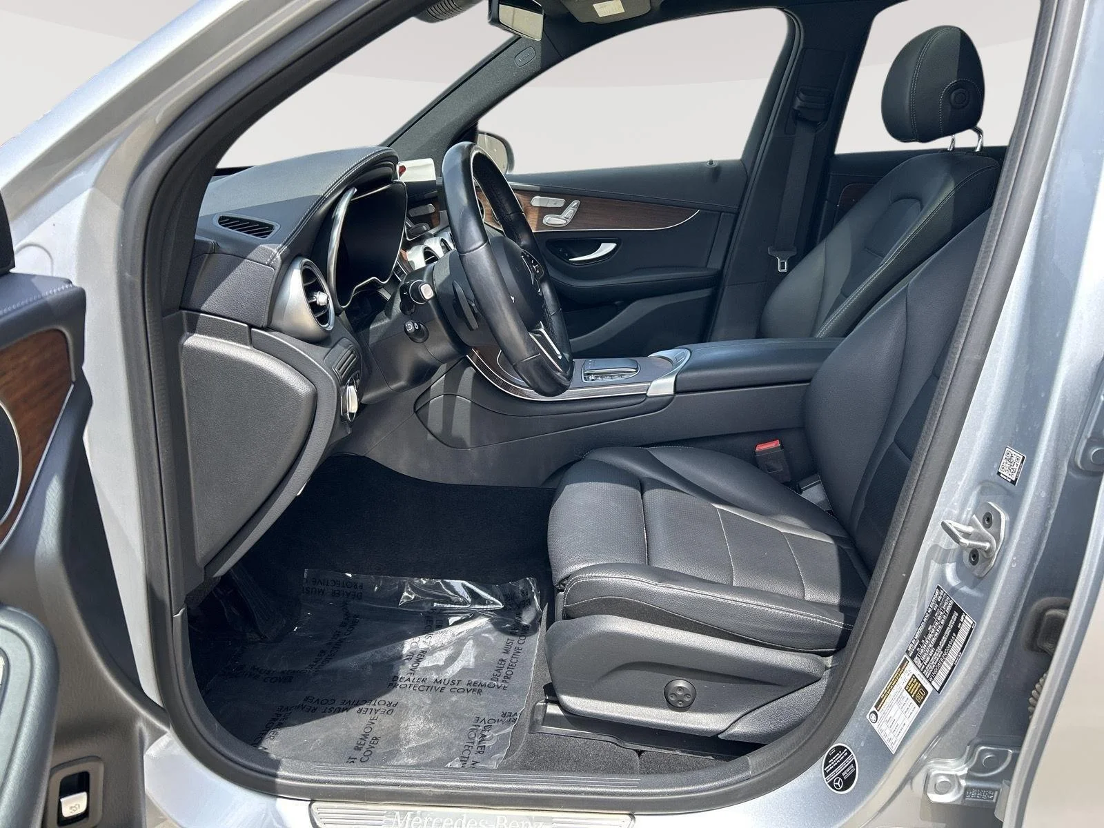 Certified Used 2022 Cirrus Silver Metallic Mercedes-Benz GLC 300 image 13