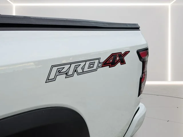 New 2026 White Nissan PRO-4X image 9
