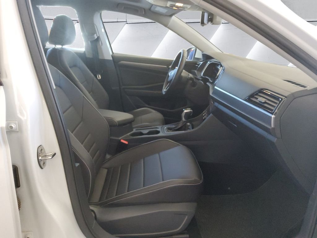 Used 2023  Volkswagen 1.5T SE image 13