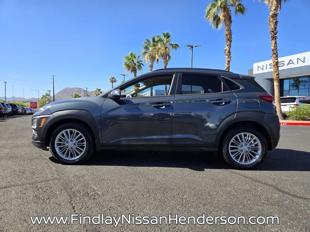 Used 2021 Gray Hyundai SEL image 3