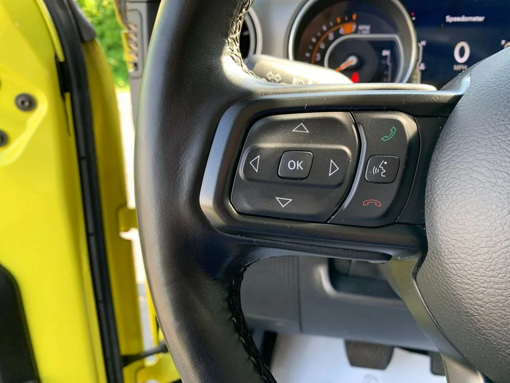 Used 2022  Jeep Unlimited Willys image 28