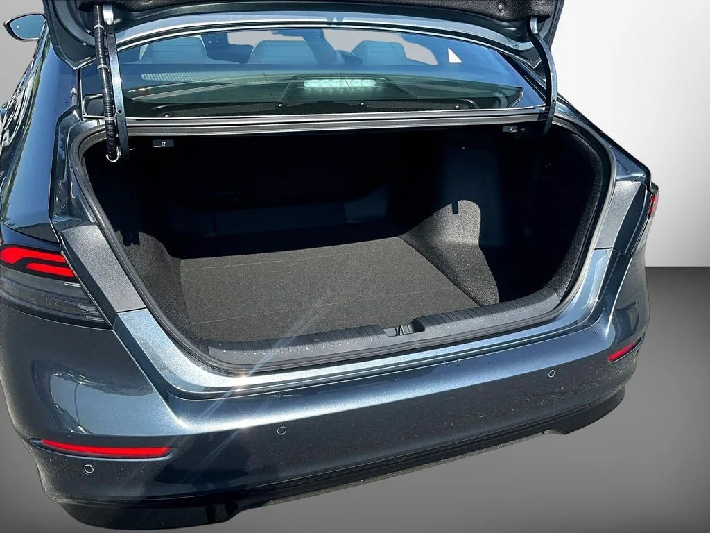 New 2026 Meteorite Gray Metallic Honda Touring Hybrid image 7