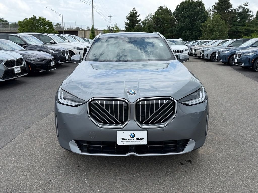 New 2026 Skyscraper Grey Metallic BMW 30 xDrive image 2