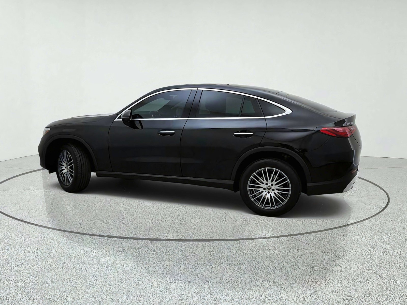 Certified Used 2025 Obsidian Black Metallic Mercedes-Benz GLC 300 image 13