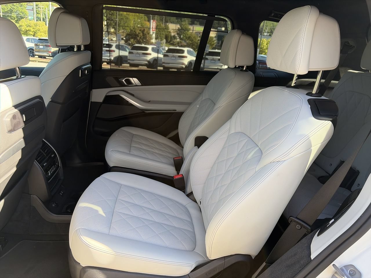 Used 2026 Alpine White BMW xDrive40i image 32