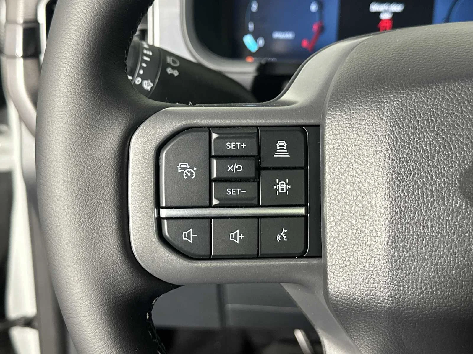 New 2026 Avalanche Gray Ford LARIAT image 30