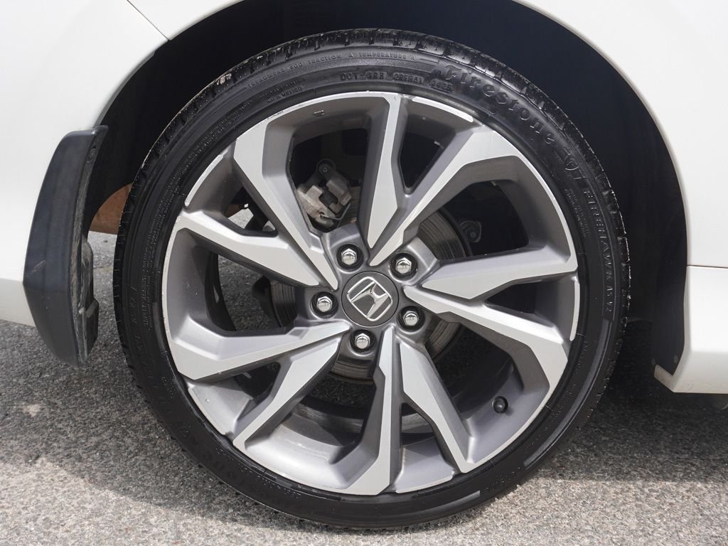 Used 2019  Honda Touring image 18
