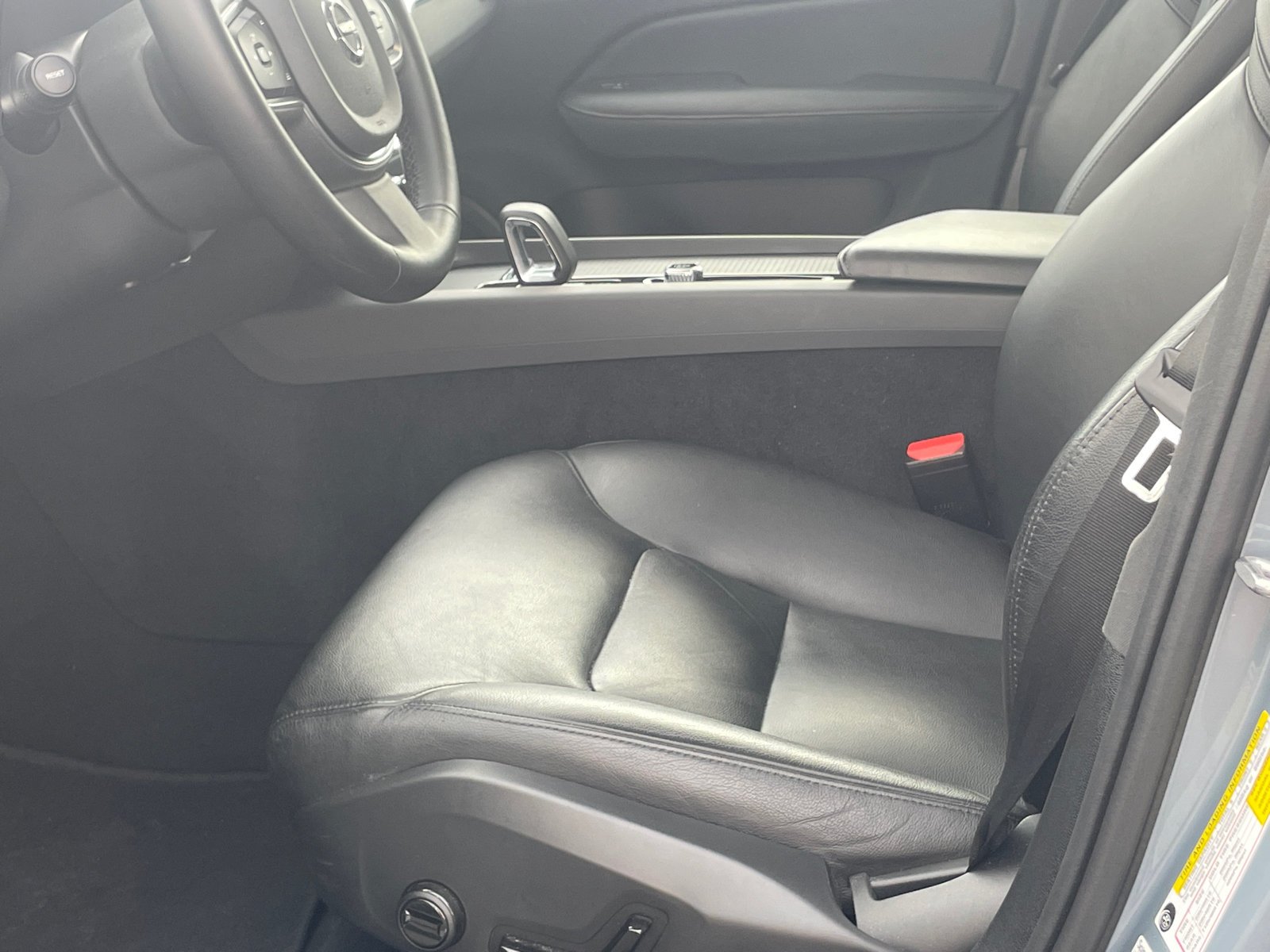 Used 2024 Thunder Grey Metallic Volvo Core Dark Theme image 10