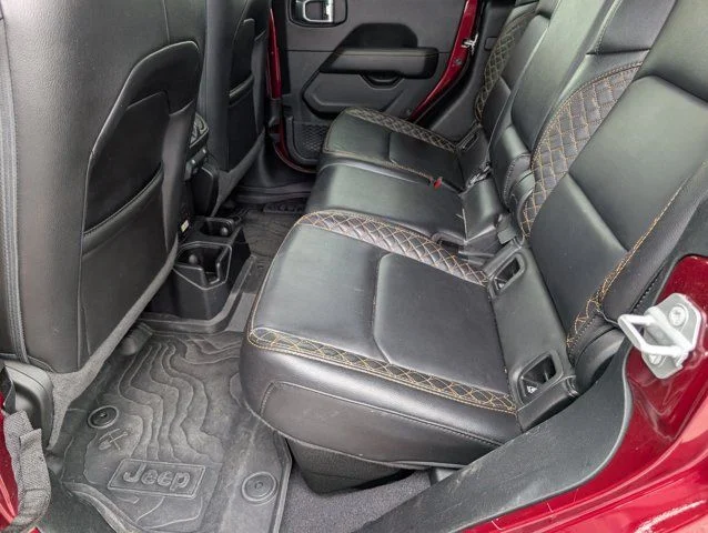 Used 2021 Snazzberry Pearlcoat Jeep Overland image 26