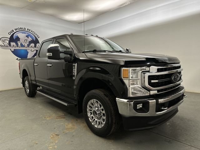 Used 2021 Black Metallic Ford Lariat image 12
