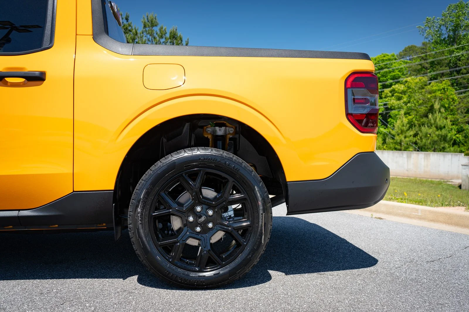 New 2026 Orange Fury Metallic Tri-Coat Ford XLT image 6
