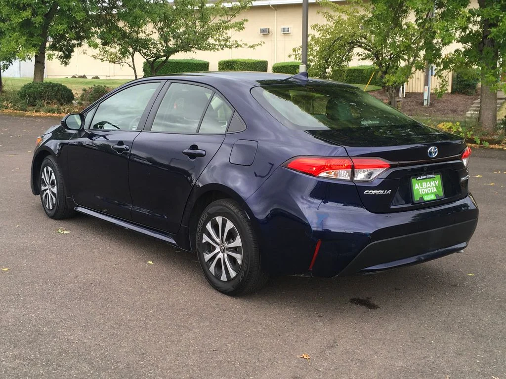 Used 2022 Blue Toyota LE image 4