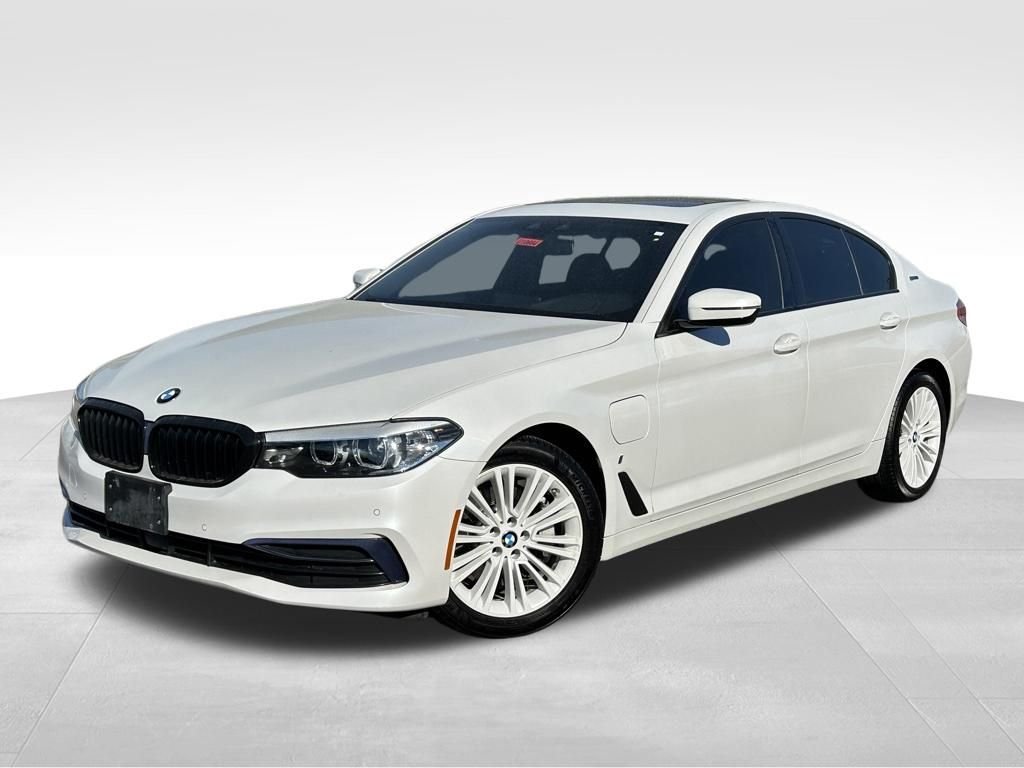 2019 BMW 5 Series 530e xDrive iPerformance Sedan's photo