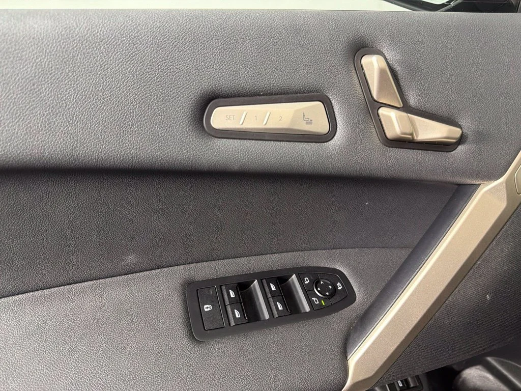 Certified Used 2024 Gray BMW xDrive50 image 22