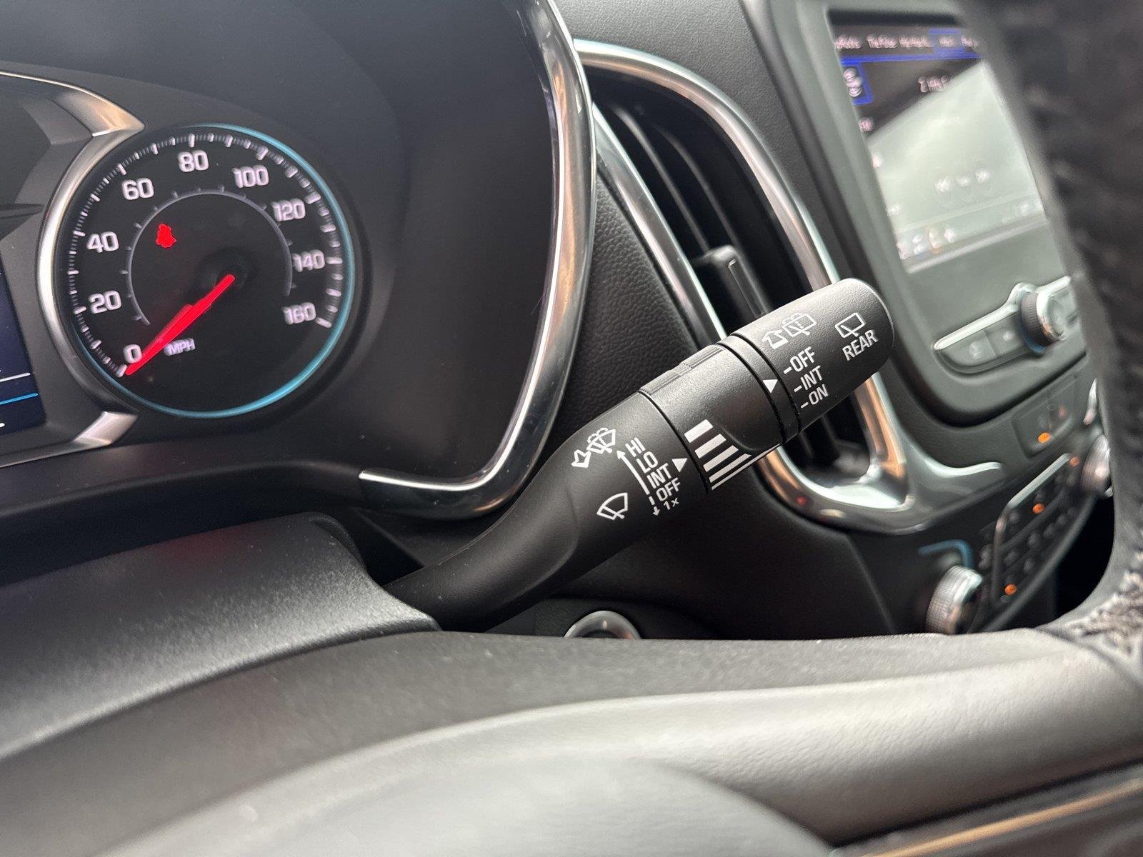 Used 2023 SUMMIT WHITE Chevrolet LT image 25