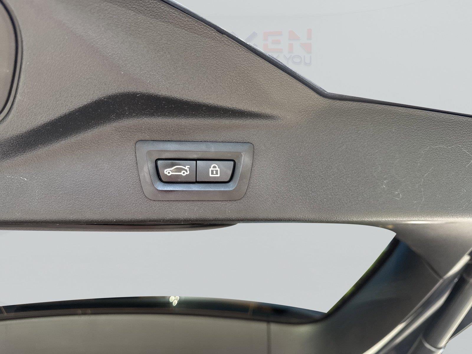 Used 2022 Arctic Grey Metallic BMW xDrive40i image 31