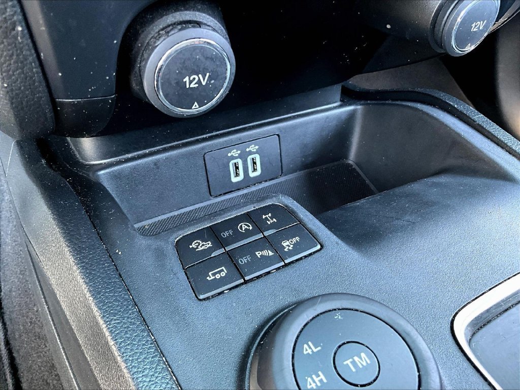 Used 2019 White Ford XLT image 17