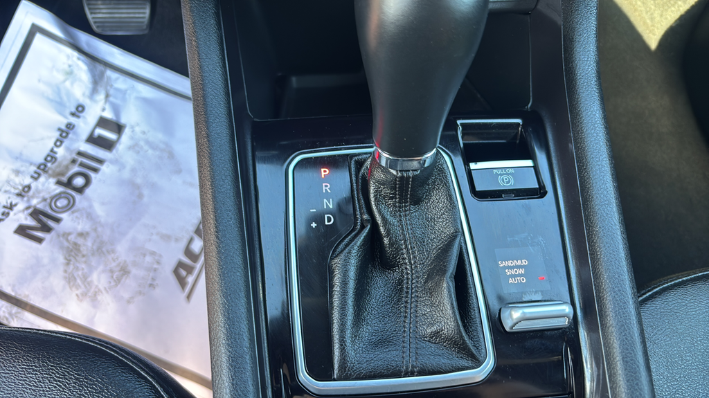 Used 2025 Red Jeep Latitude image 33
