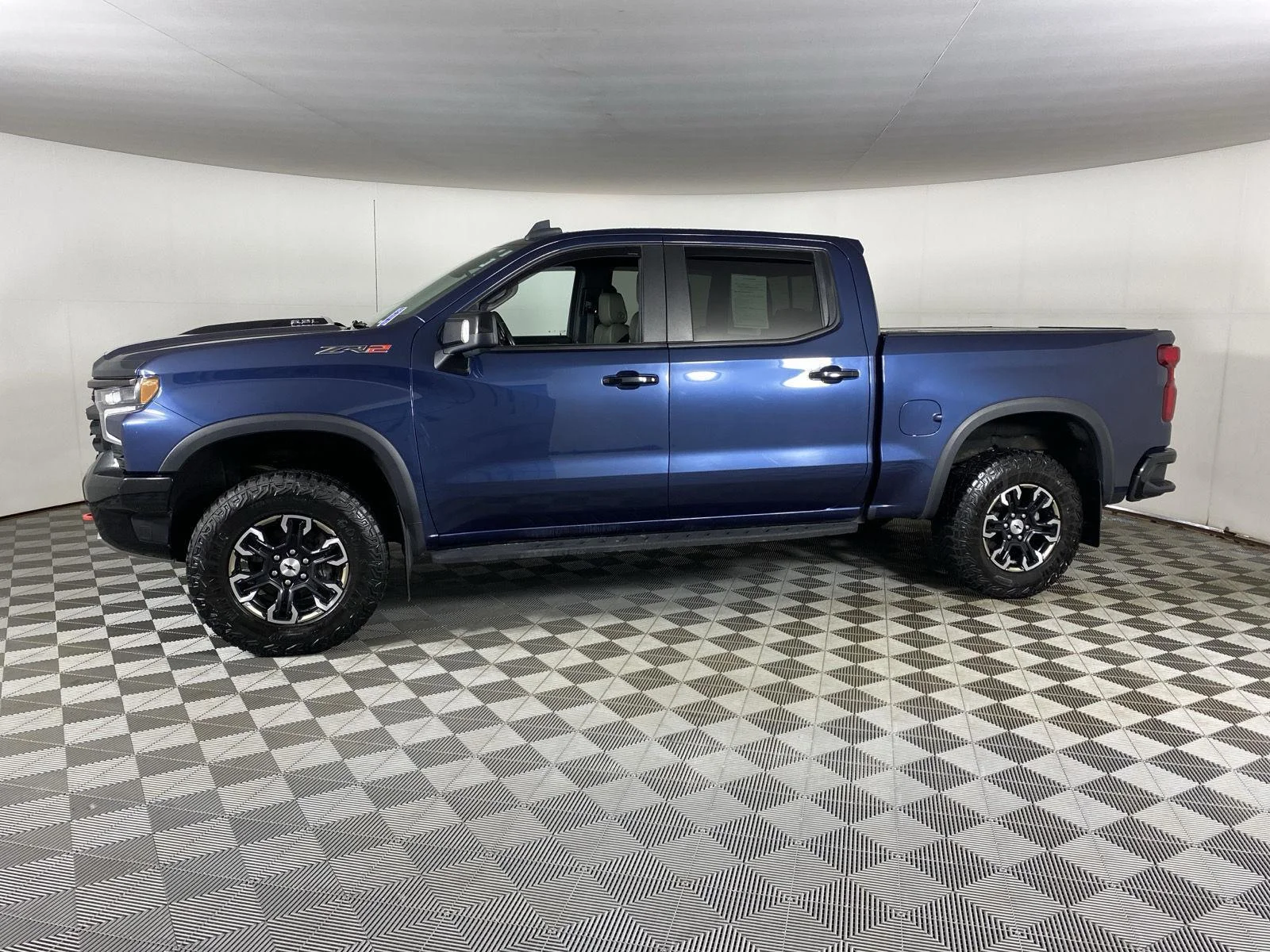 Used 2022 Northsky Blue Metallic Chevrolet ZR2 image 4