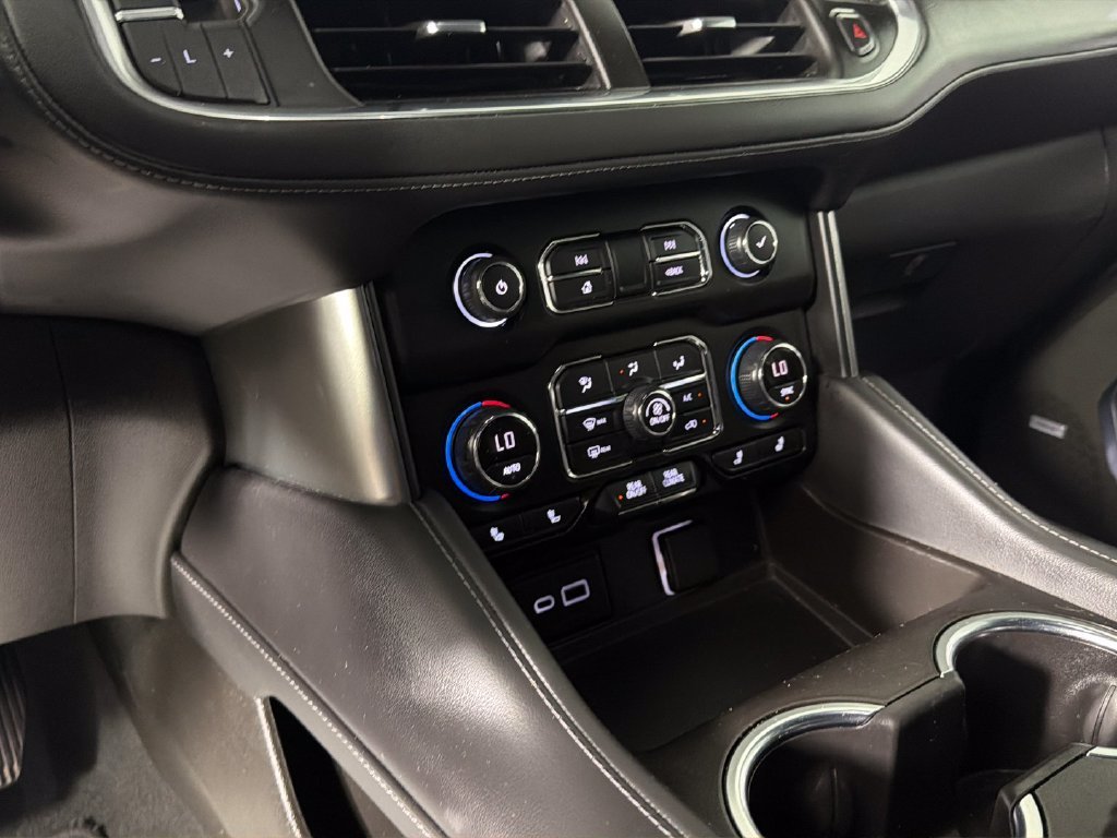 Used 2021 BLACK Chevrolet LT image 23