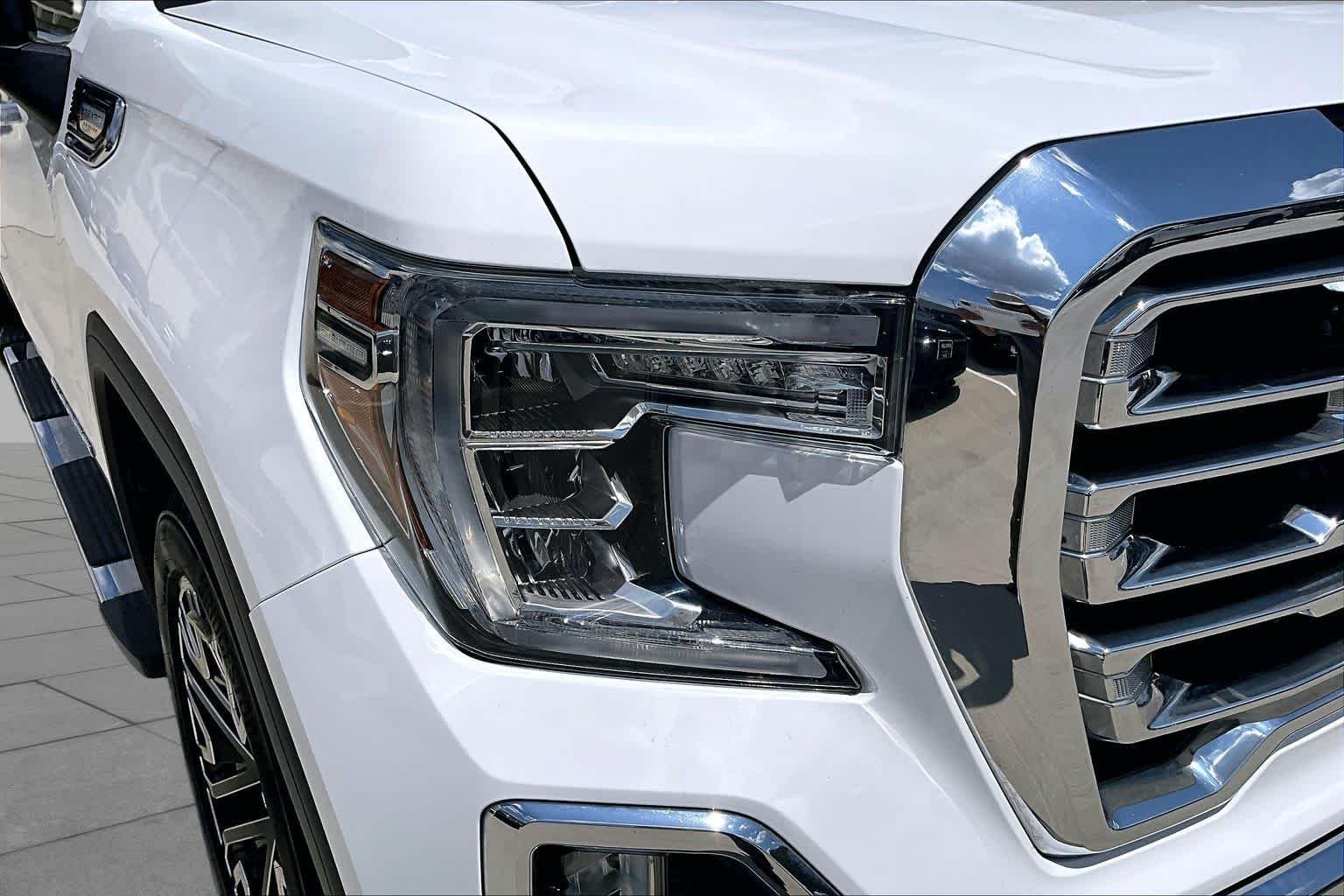Used 2019 Summit White GMC SLT image 26